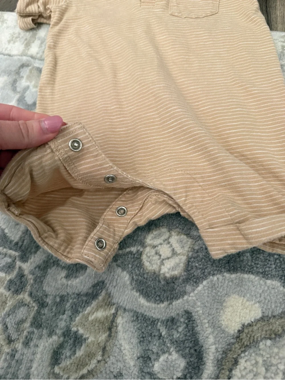 H&M Baby Boy Short-Sleeve One-Piece in Light Tan Stripe (0-3 months)